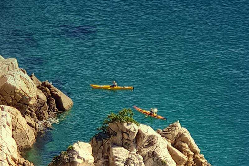 Enjoy a kayak during your Abel Tasman cruise